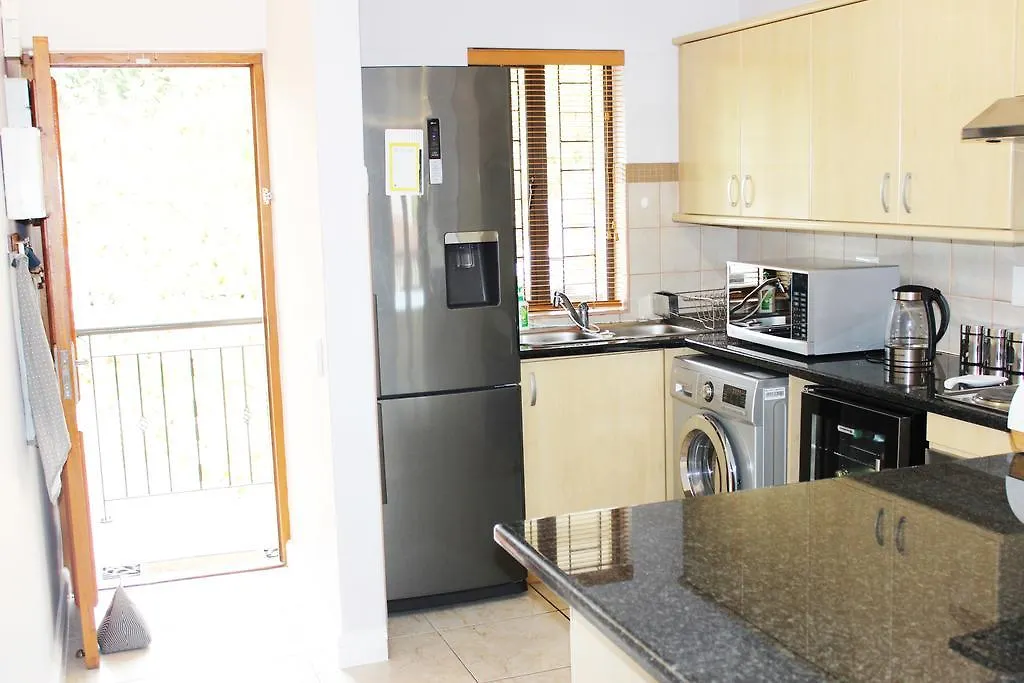 7 Crati Bella Rosa Apartment Bellville