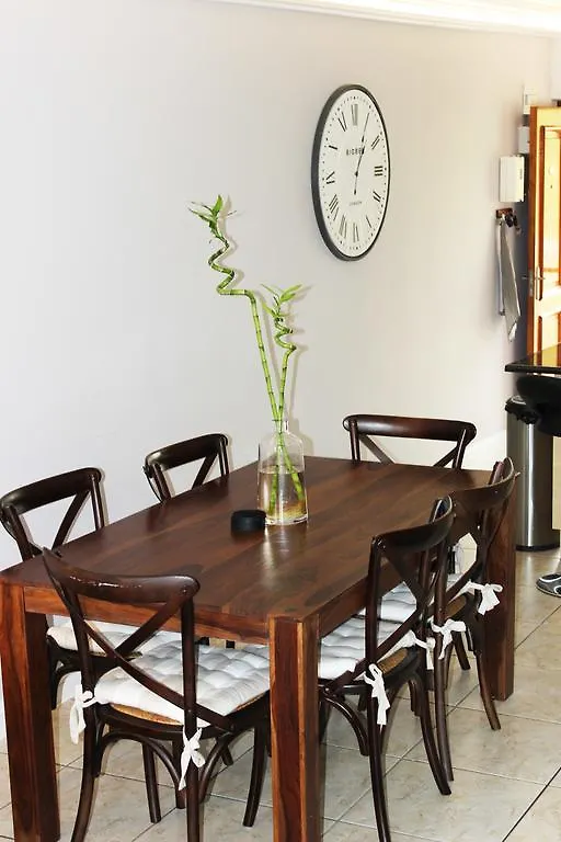 7 Crati Bella Rosa Apartment Bellville
