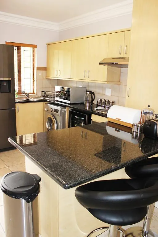 7 Crati Bella Rosa Apartment Bellville